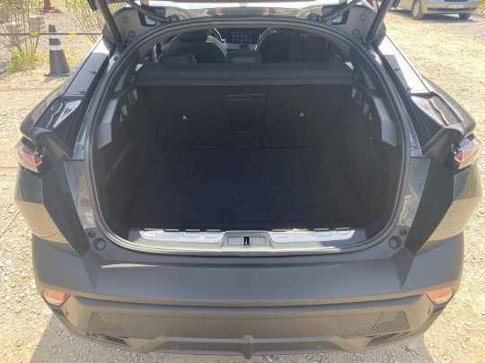 뉴 푸조 408 트렁크. 이상현 기자